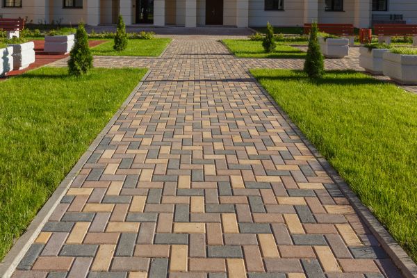 Cost of Paved Walkway Service in Louisville