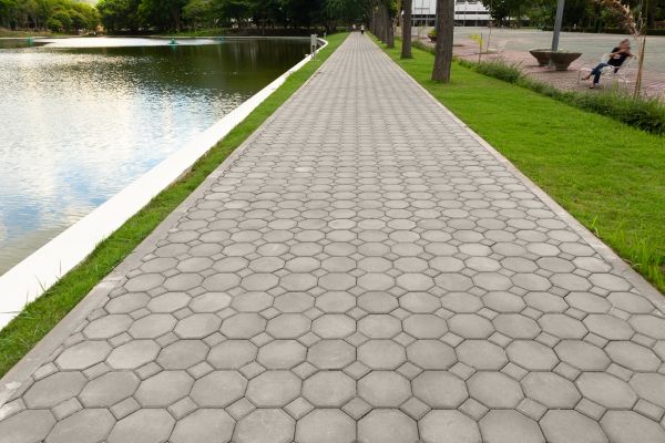 Cost of Paved Pathway Service in Louisville